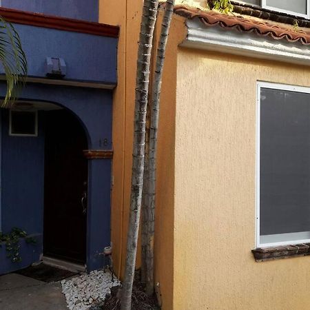 Cozy Townhouse In Great Location Cancún Exterior foto